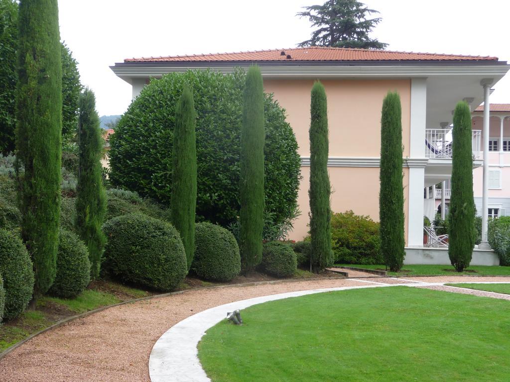 Residence Ville Lago Lugano Porto Ceresio Exterior foto